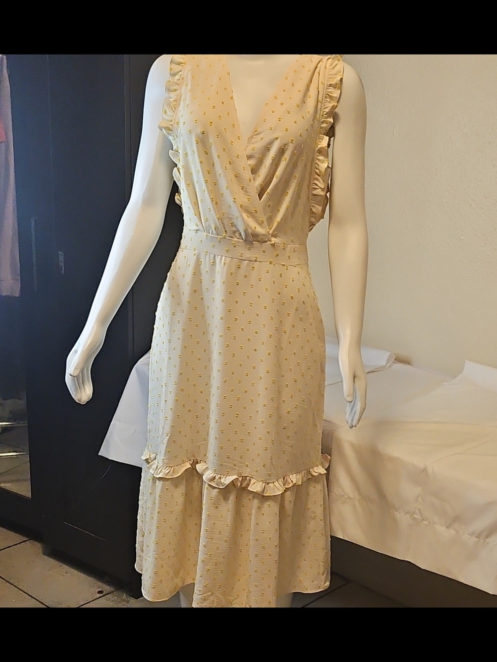 London Times Wrap Dress Polka Dot Ivory/Yellow Midi Sleeveless Ruffle Belted 6